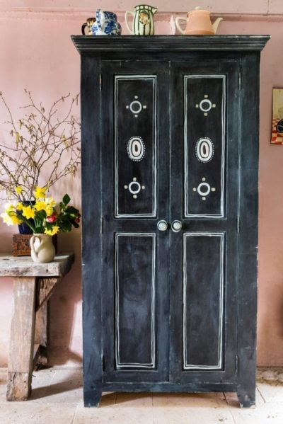 Farmhouse cupboard from Annie Sloan's Normandy Farmhouse painted with Chalk Paint® in Graphite. Photo by Bénédicte Ausset Drummond