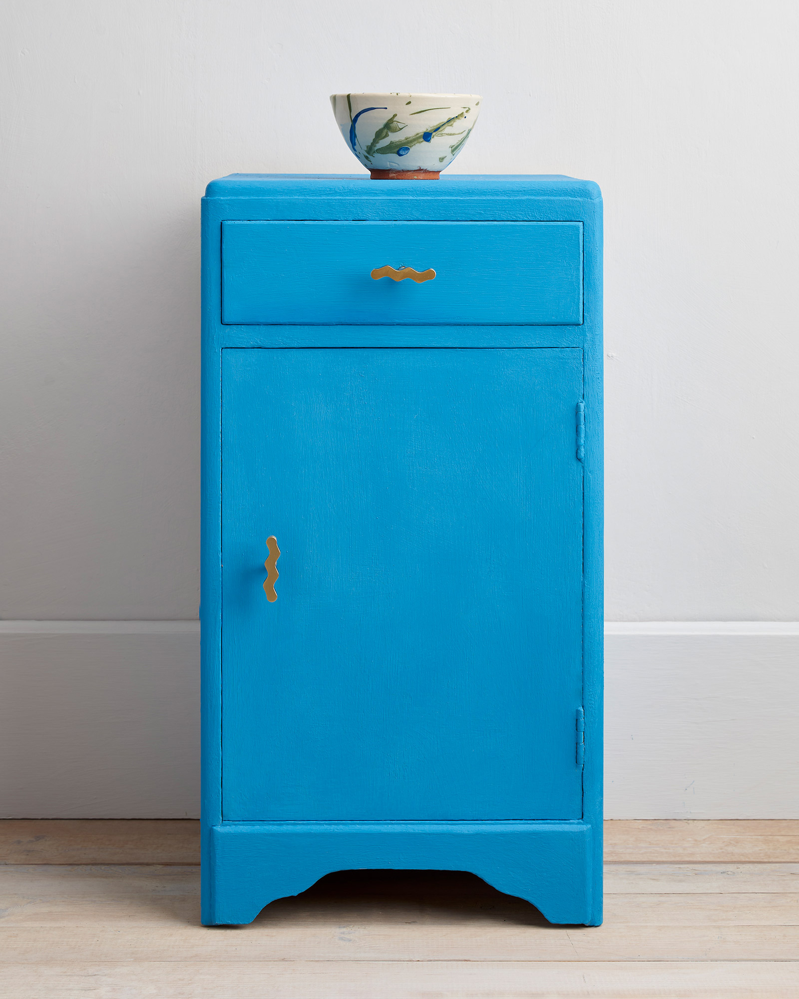 Annie Sloan Giverny - Side table images