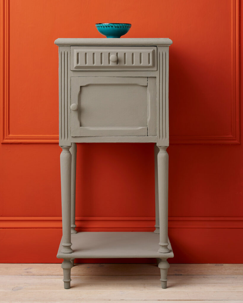 Annie Sloan French Linen - Side table images
