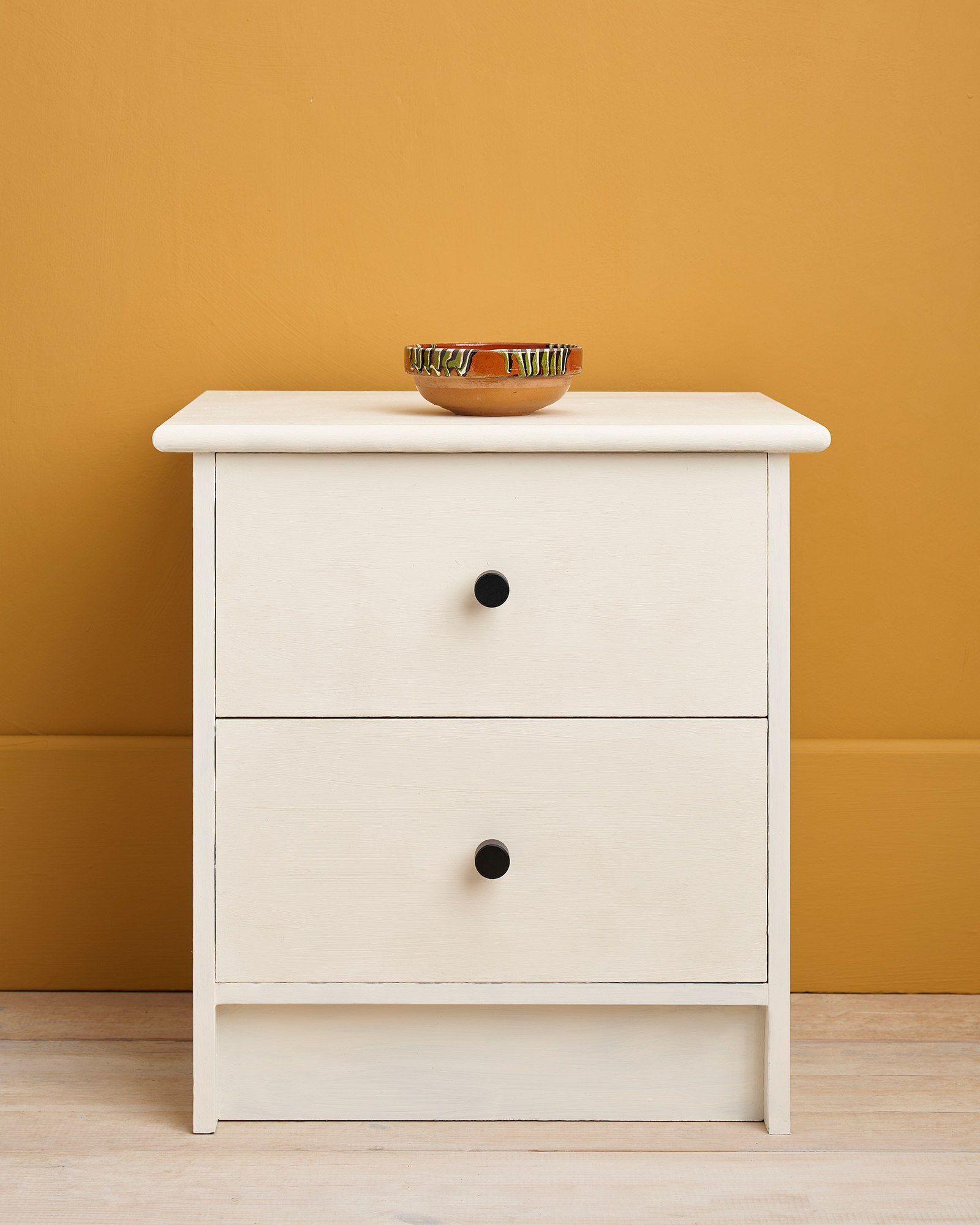 Annie Sloan Original - Side table images
