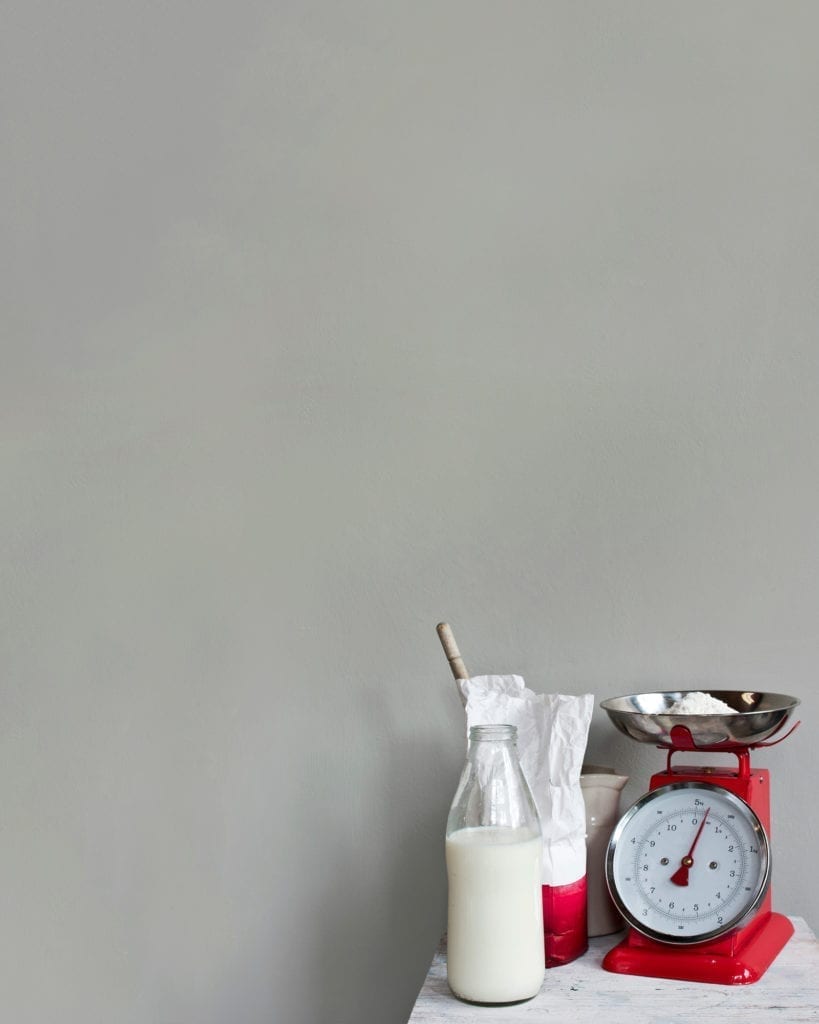 Kitchen wall painted with Wall Paint by Annie Sloan in Paris Grey, a soft and slightly bluish grey