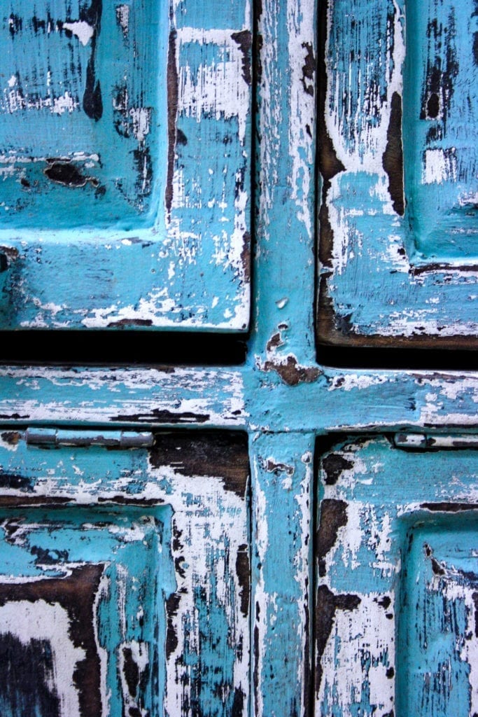 Indian inspired painted and distressed cabinet by Annie Sloan Painter in Residence Simon Olsson with Chalk Paint®