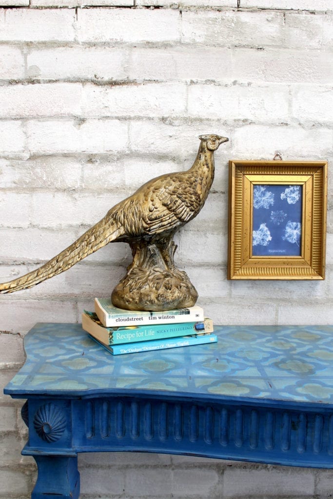 Blue Ombre Console Table by Annie Sloan Painter in Residence Beau Ford painted with Chalk Paint® in Greek Blue and Provence