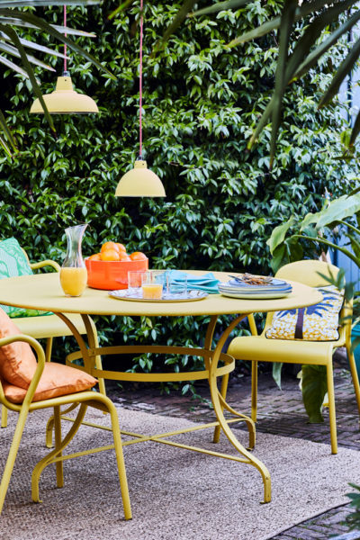 Annie Sloan English Yellow Chalk Paint Garden Dining Table and Chairs