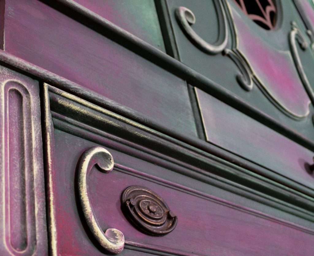 Gothic Cabinet by Painter in Residence Girl in Blue Designs with Chalk Paint® by Anne Sloan in Amsterdam Green and Burgundy detail