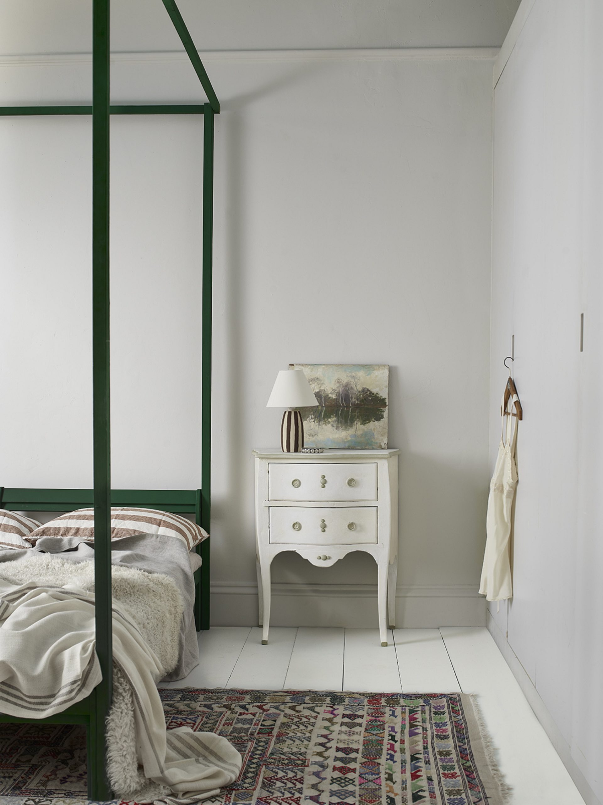 Annie Sloan Pompadour Wall Paint Bedroom Amsterdam Green Old White and Pure Chalk Paint