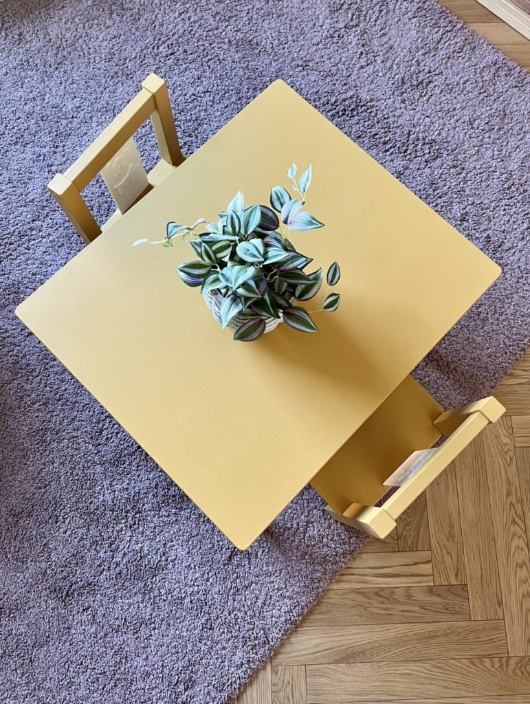 Close Up Carnaby Yellow Kid's Table and Chairs