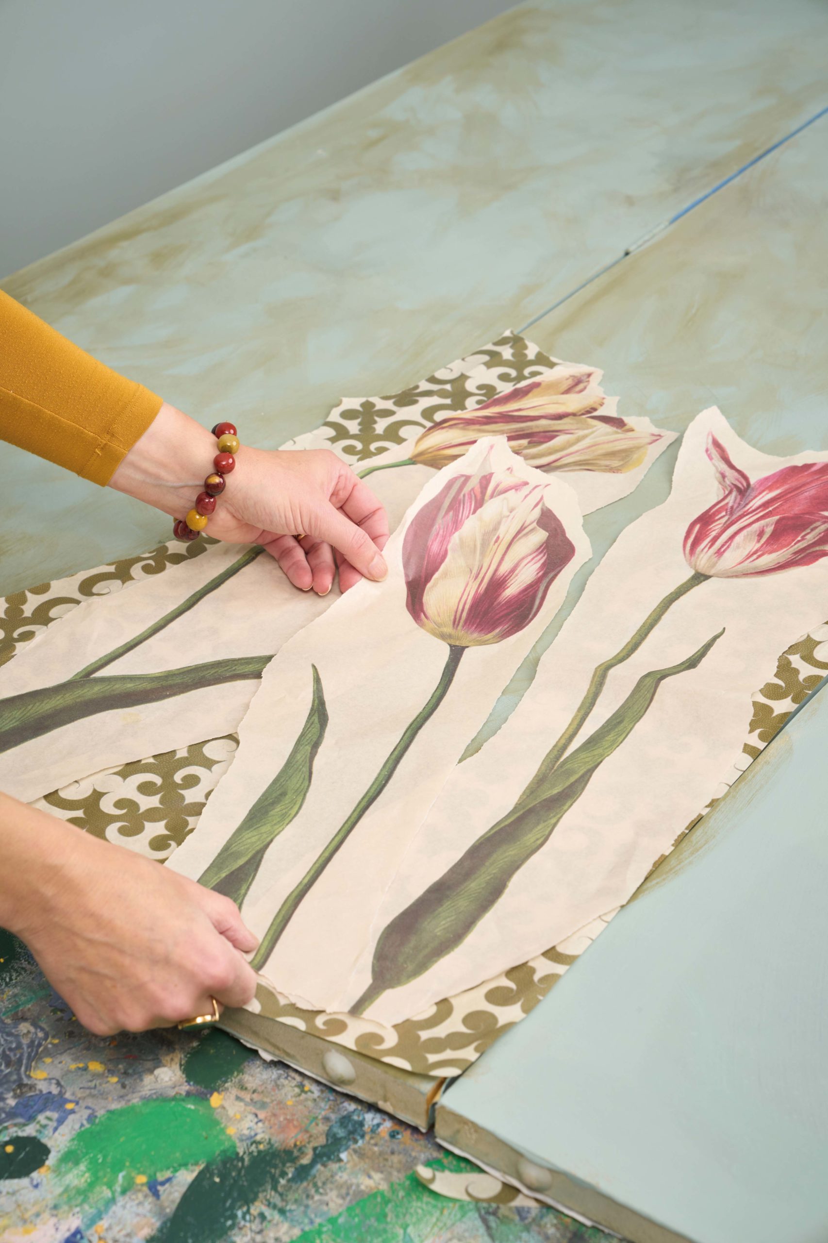 How To Create a Decoupage Screen Annie Sloan