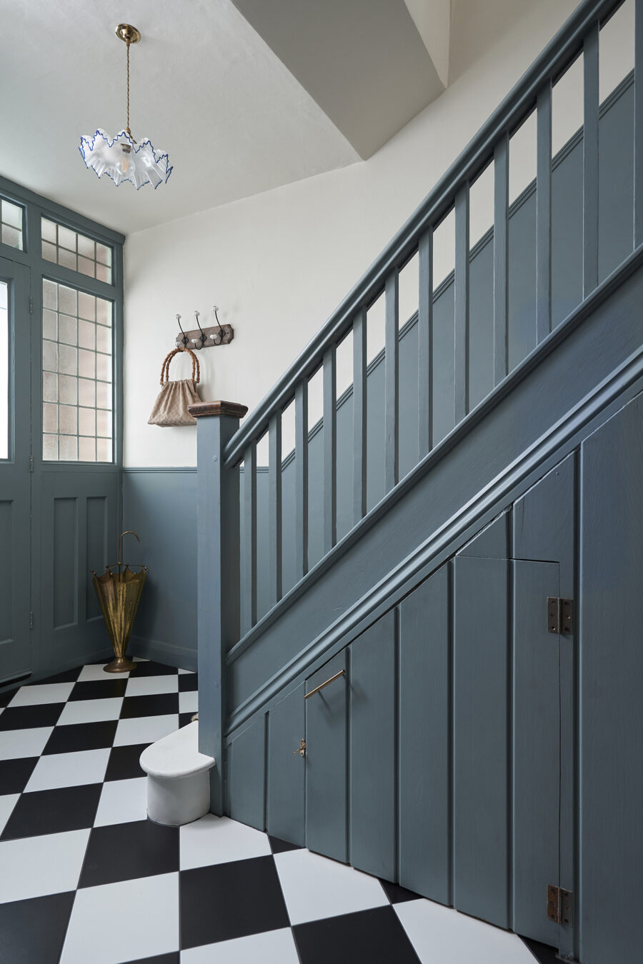 Annie Sloan Satin Paint Cambrian used on a bannister in hallway