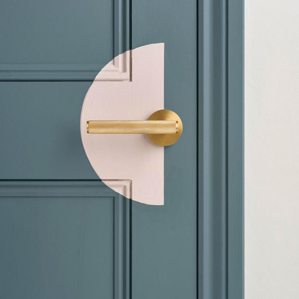 Plank gold door handle used on door painted with Annie Sloan Satin paint