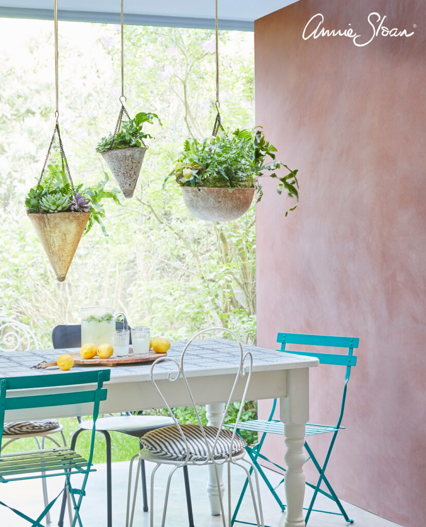 Annie-Sloan--Indoor-Outdoor-Plaster-effect-wall
