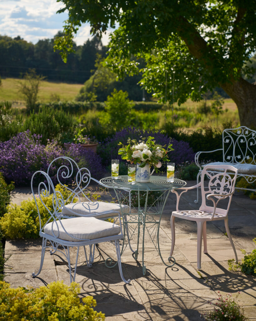 Annie Sloan - Chalk Paint painted garden furniture English Country style