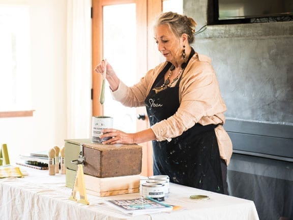 Annie Sloan at The Vintage Round Top demonstrating how to use Chalk Paint®