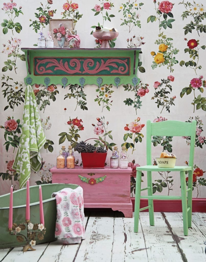 Boho Bathroom by Annie Sloan Painter in Residence Janice Issitt with Chalk Paint® in greens, pinks, and vintage rose illustrations