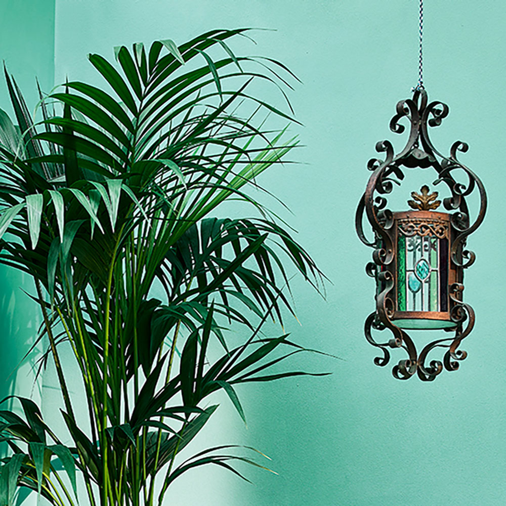 Close up of Provence Chalk Paint® wall in the Havana inspired conservatory