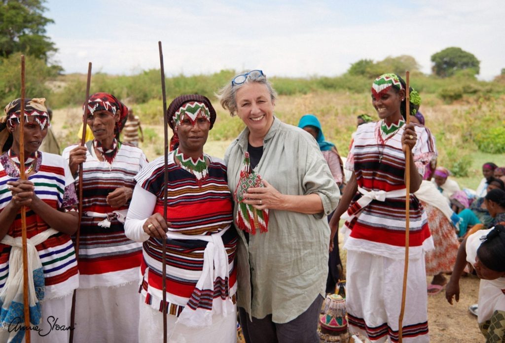 Annie Sloan in Ethiopia with Oxfam developing Chalk Paint® in Lem Lem credit Tina Hiller