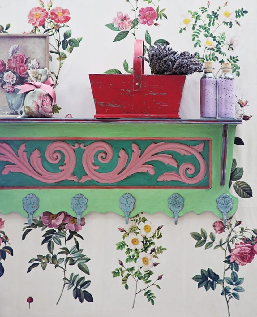 Boho Bathroom by Annie Sloan Painter in Residence Janice Issitt with Chalk Paint® in greens, pinks, and vintage rose illustrations