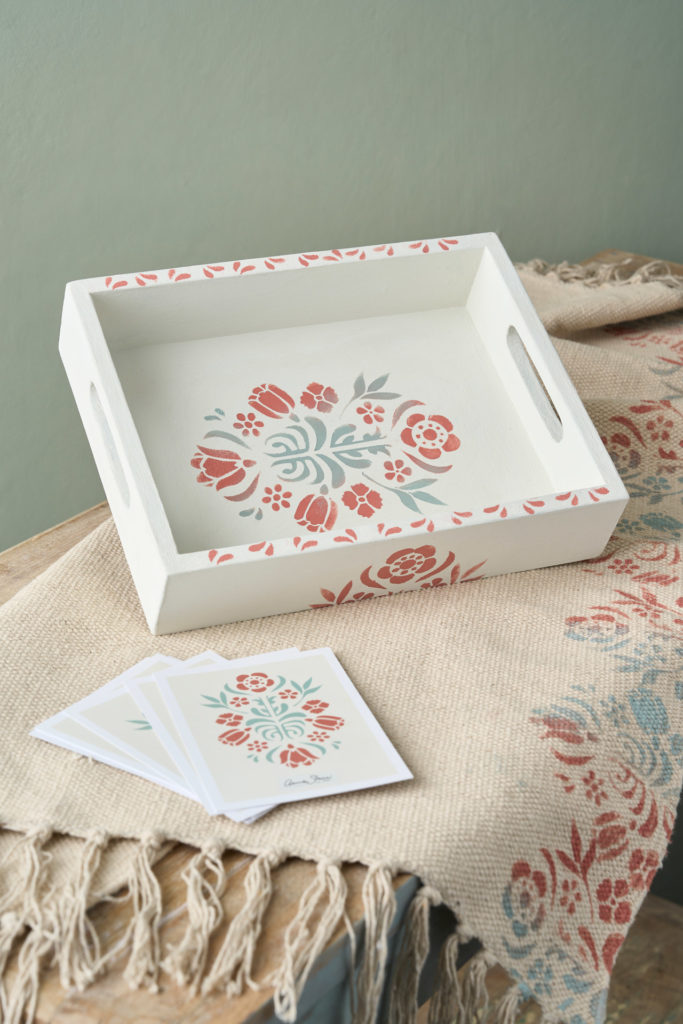 Annie Sloan Scandinavian Stencil Gift Kit Lifestyle Image