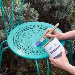 Chalk Paint® Lacquer by Annie Sloan being used on a outdoor chair painted in Florence