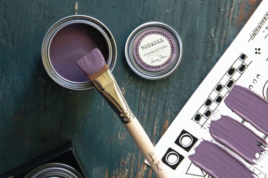 Rodmell 120ml Chalk Paint® by Annie Sloan tin with Detail Brush and MixMat