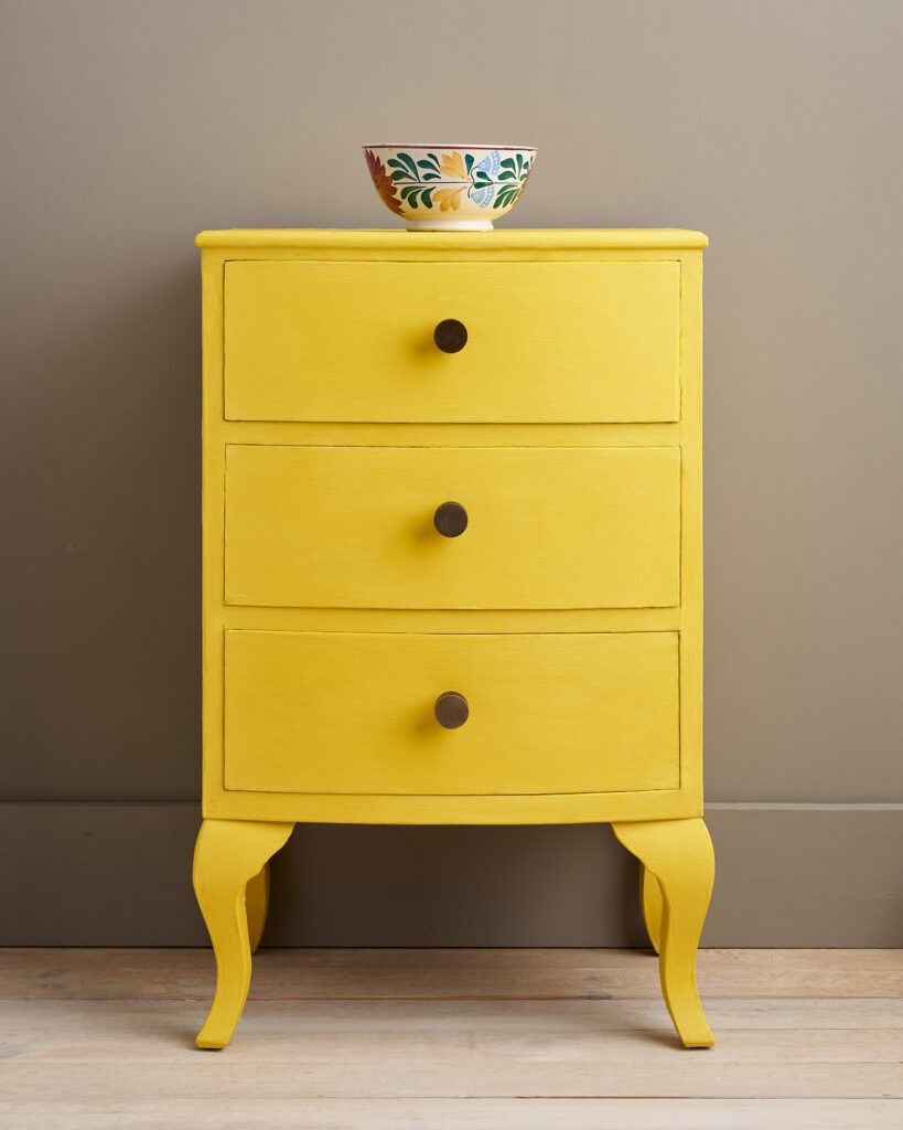 Annie Sloan English Yellow - Side table images