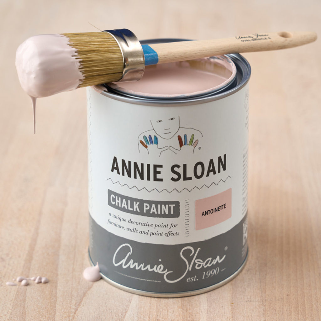 The ultimate brush drying rack! #anniesloan #hq #chalkpaint