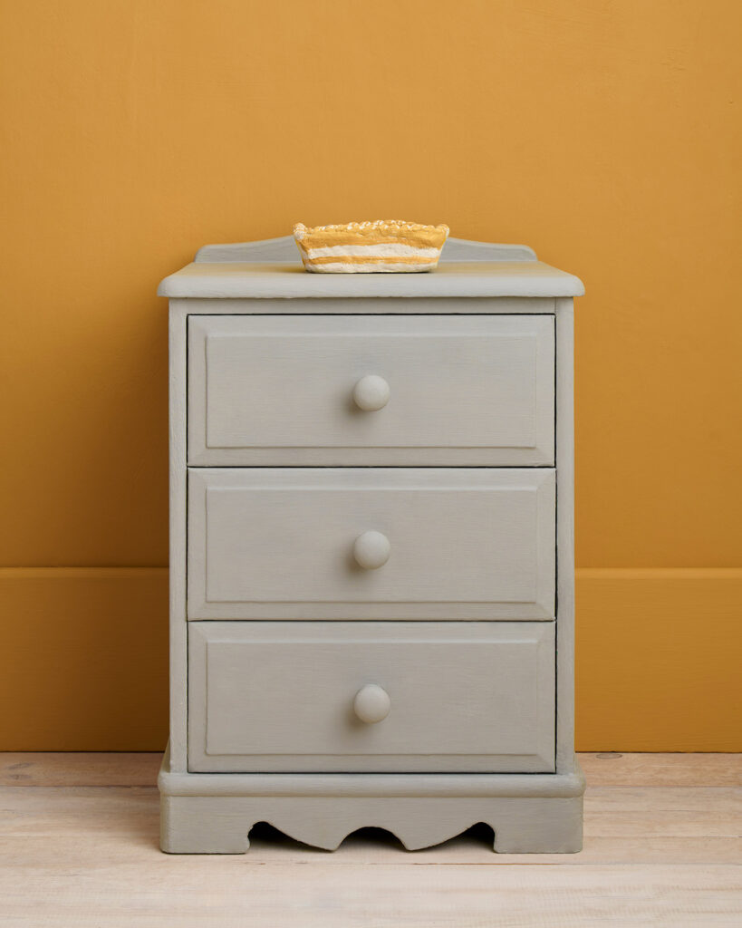Annie Sloan Paris Grey - Side table images