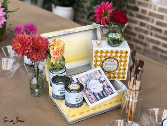 Annie Sloan with Charleston Decorative Paint Set in Tilton