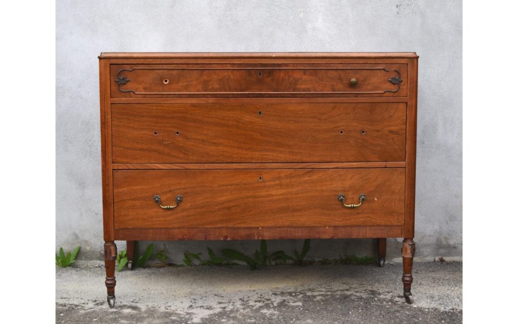 Striped Chest of Drawers by Annie Sloan Painter in Residence Jelena Pticek painted with Chalk Paint® in Graphite, Olive and French Linen before