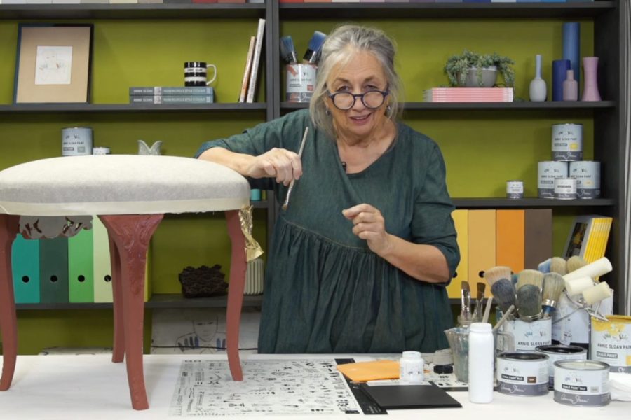 Annie Sloan using Loose Leaf and Gold Size in her Oxford studio