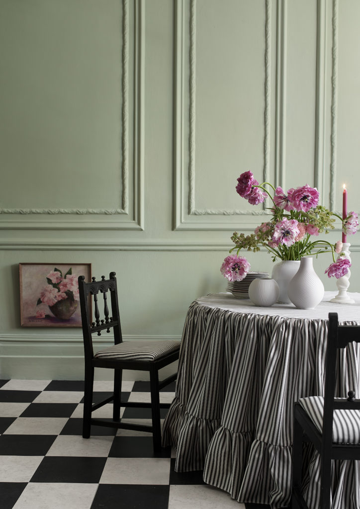 Terre Verte Dining Room and Athenian Black Chair and Ticking in Graphite Tablecloth and Seat Cushion