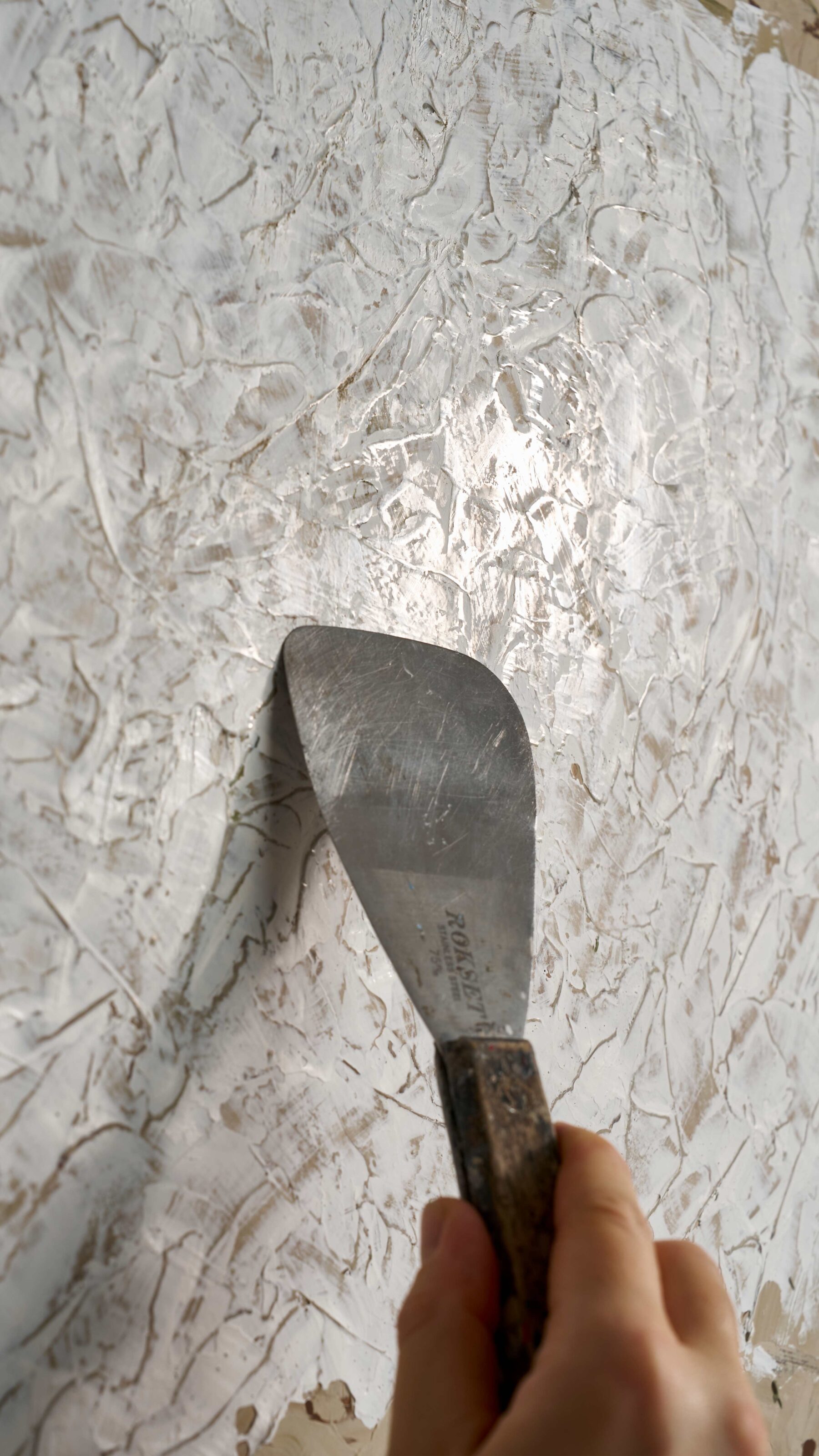 How to Paint with Polished Plaster Annie Sloan