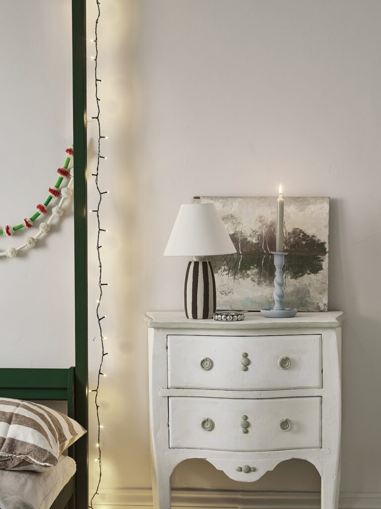 Annie-Sloan-Christmas-Bedroom-Shell-Wall-Paint-Old-Ochre-and-Honfleur-lamp-Old-White-floor-Pure-bedside-table-Lifestyle-Portrait-2-scaled