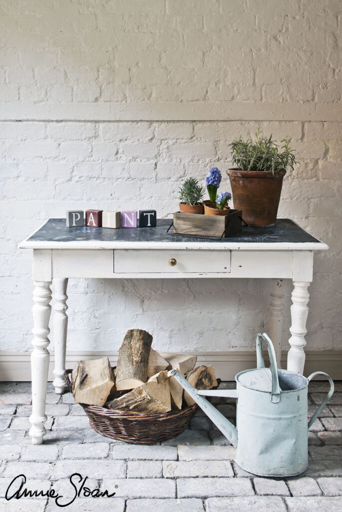Graphite-and-Original-Sgraffito-table-rustic-image