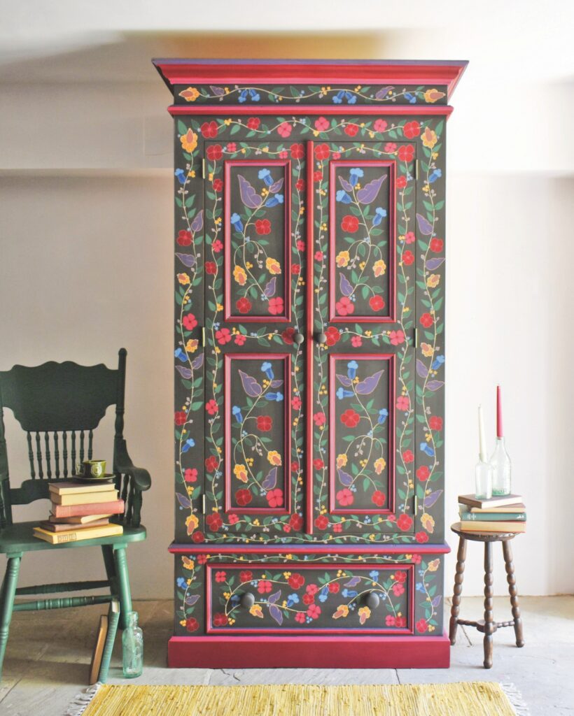 dingleydellcreative - Annie Sloan - Folk Art Wardrobe