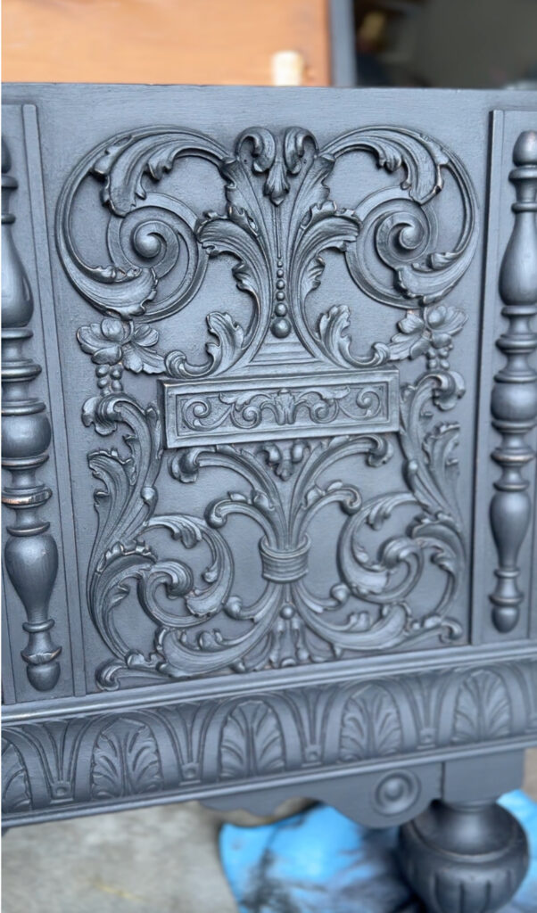 Annie Sloan - Nina Sainato - @hantemyhome - Enchanting Chest - Lenore