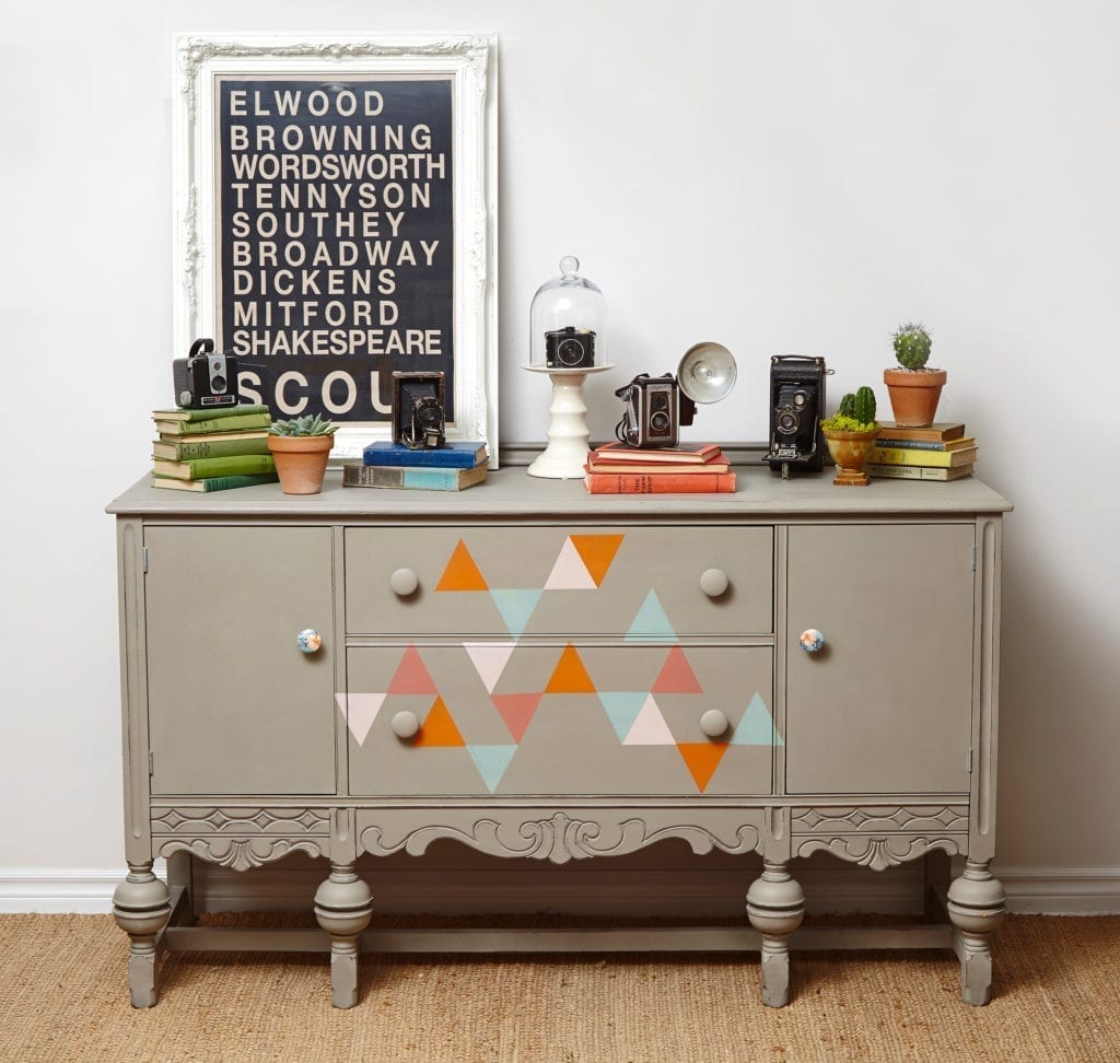 Geometric Triangel Cabinet by Annie Sloan Painter in Residence Jelena Pticek painted with Chalk Paint® in French Linen