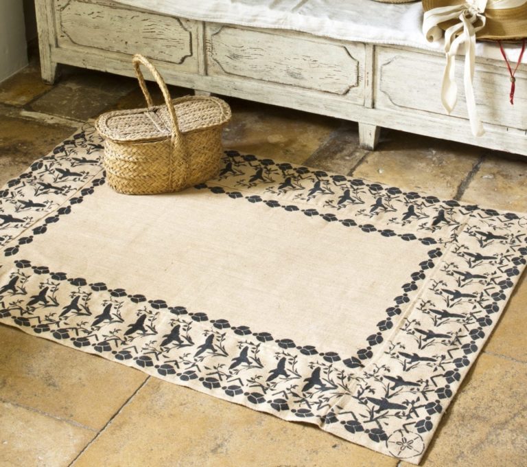 How to Make Your Own Burlap Rug Techniques Annie Sloan