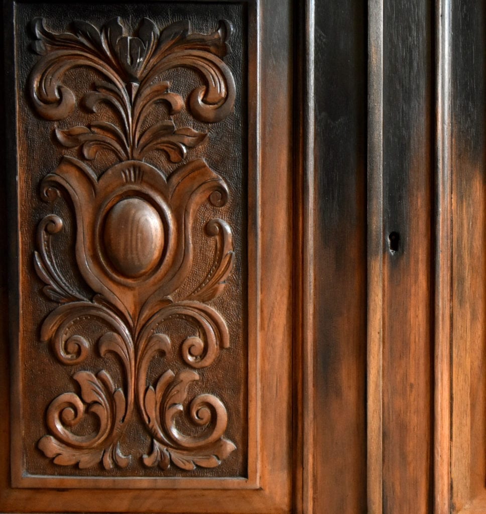 Athenian Black Wood Ombre Cabinet by Annie Sloan Painter in Residence Chloe Kempster painted with Chalk Paint®