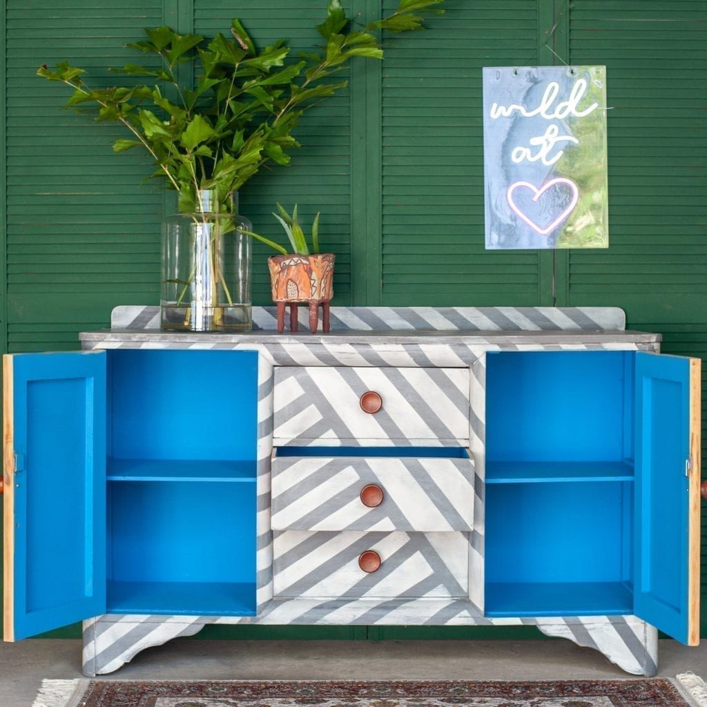 Striped linen look cupboard by Polly Coulson, Annie Sloan's Painter in Residence painted with Chalk Paint®