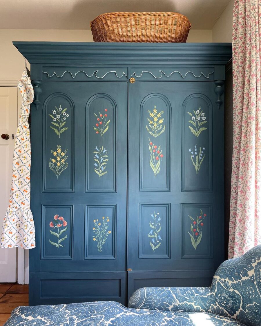 5 ways to Upcycle your Wardrobe with Chalk Paint Annie Sloan