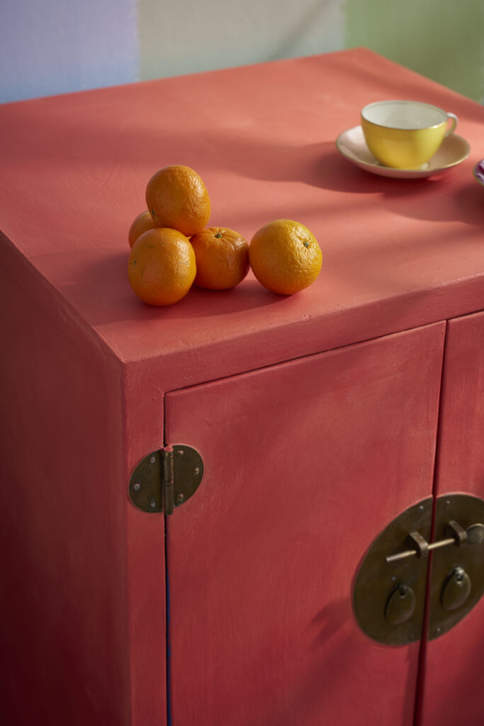 Annie Sloan - Sandalwood Red Lifestyle Shot